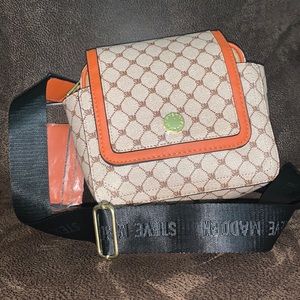 Steve Madden crossbody bag